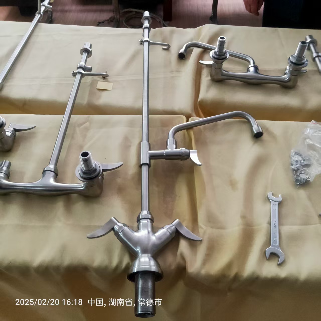 catering faucet for commercial kitchen faucet